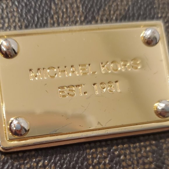 Michael Kors Monogram Wallet Brown - Picture 4 of 9